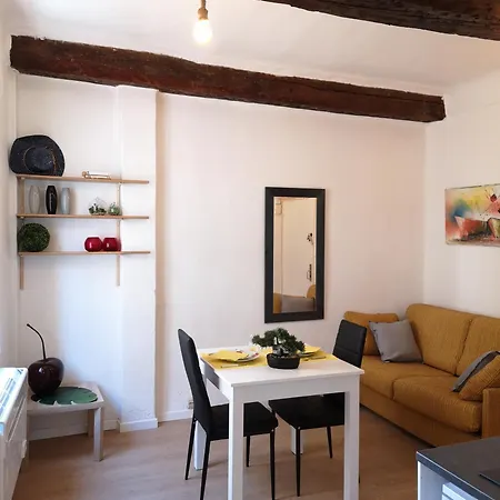 Marina Old Town شقة أنتيب